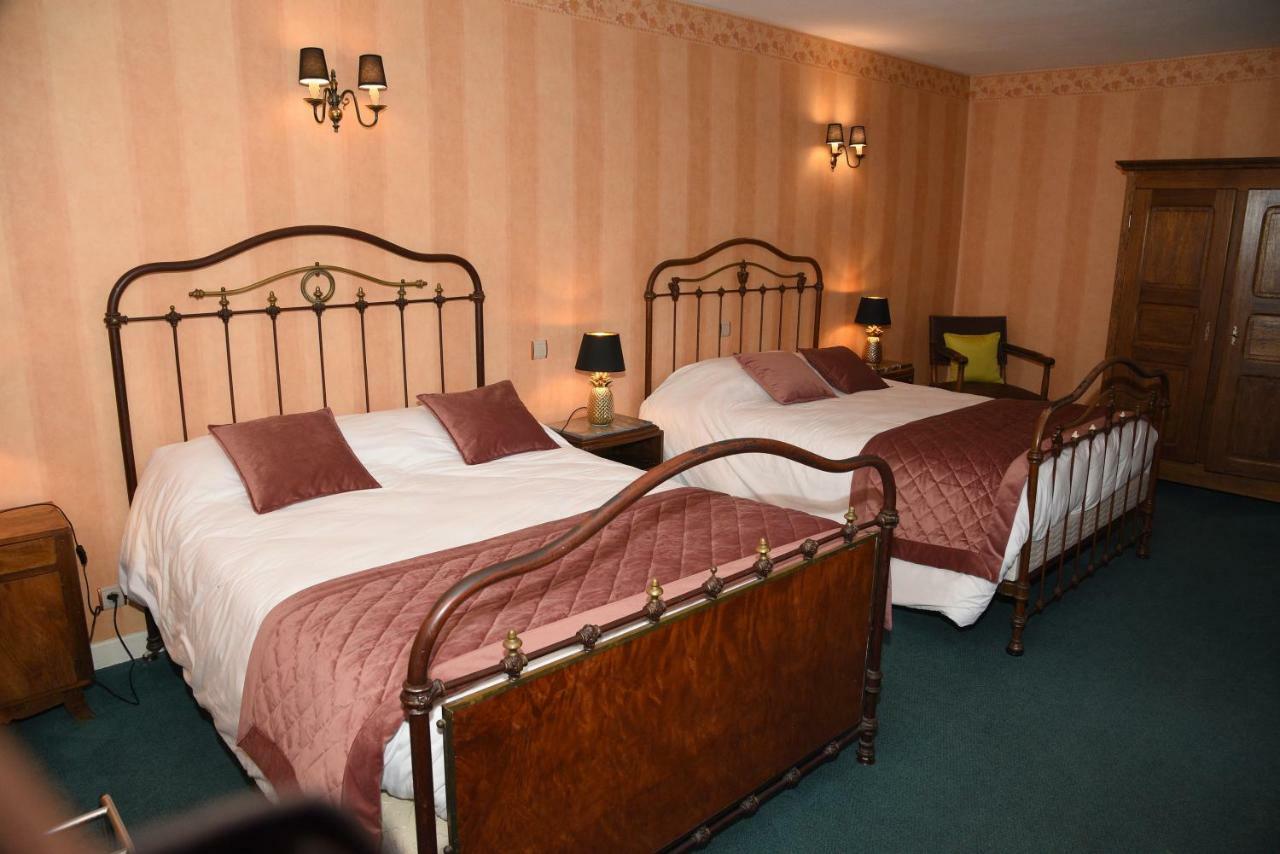 Hotel Le Baron Cremieu ภายนอก รูปภาพ